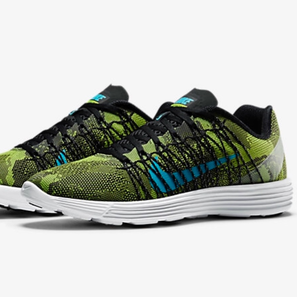Nike Lunaracer. Ghost Green Camo and Blue Swoosh.